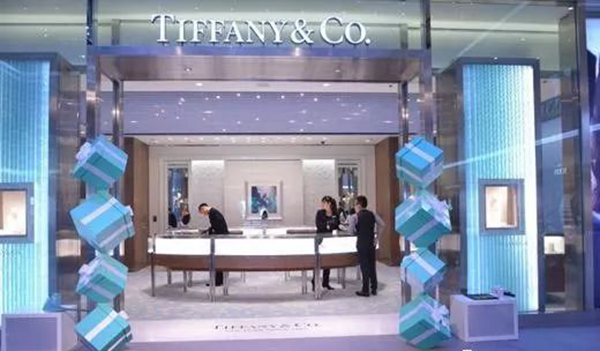 從時尚到過時，Tiffany藍(lán)是這樣一步步被餐飲人用廢的！