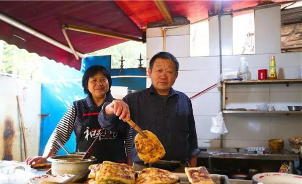 即便搬遷5次，顧客依然能慕名而來，這家餐廳有什么高招？|餐飲界